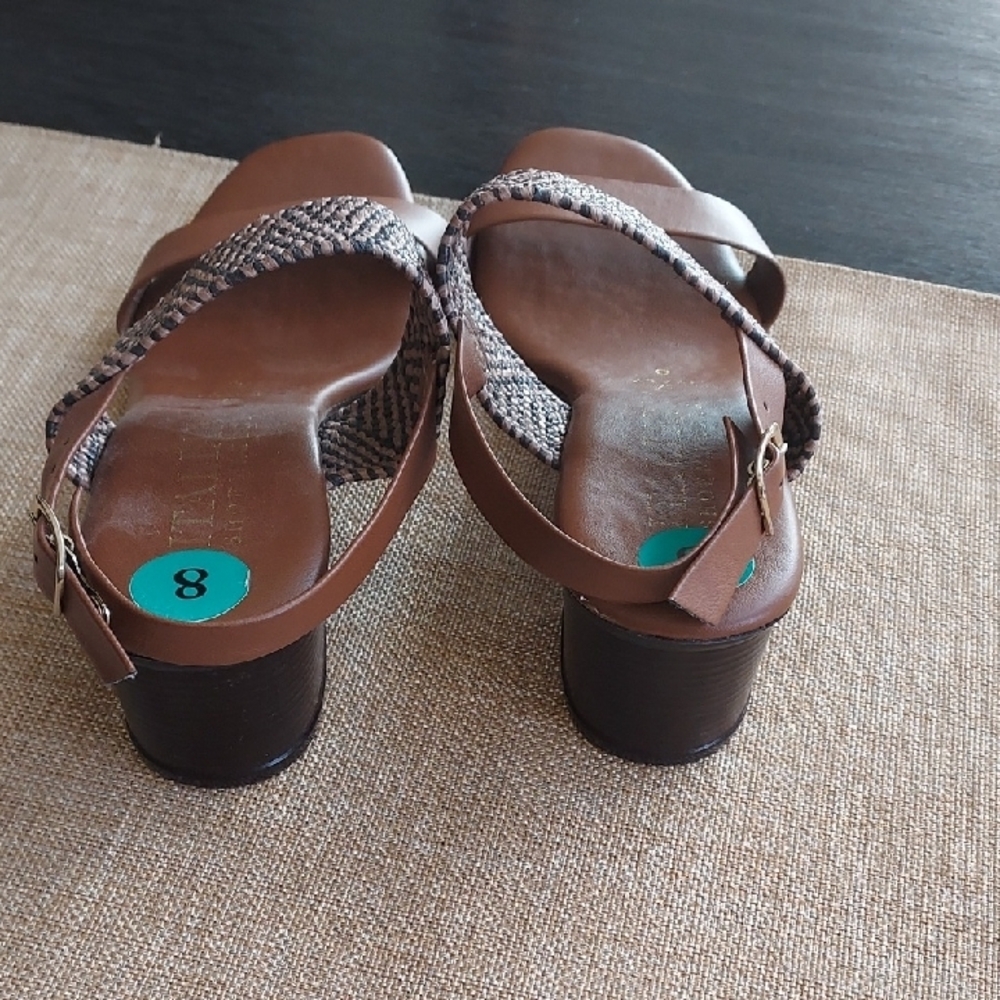 Italian Shoemakers Brown Woven Sandals - Picture 5 of 5